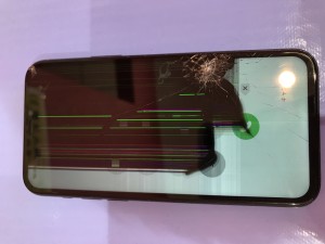 iPhone 11画面破損