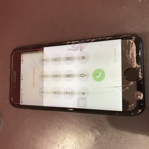 iPhoneSE2 画面割れ　液晶破損　修理　川口　即日