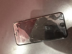 iPhone 画面　ガラス　修理　川口　埼玉　即日