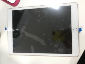 iPad8　画面修理　ガラス修理　データそのまま　川口　西川口　戸田