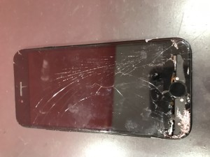iPhone7 画面割れ　修理　川口