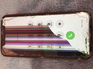 iPhoneXR液晶画面故障状態写真