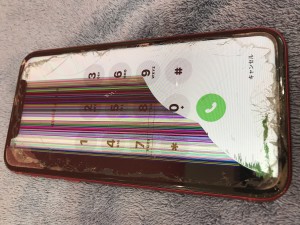 iPhoneXR液晶画面破損