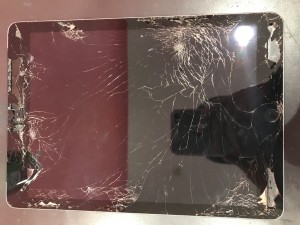 iPad6ガラス液晶破損