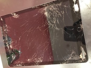 iPad6ガラス故障