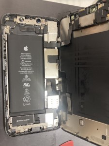 iPhone11充電口修理