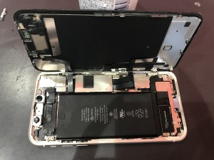 iPhone11 修理　川口