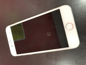 iPhone8充電口故障