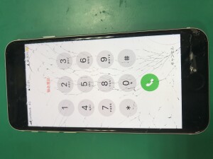 iPhoneSE第3世代　画面修理　川口市