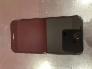 iPhoneSE ガラス割れ修理　鳩ヶ谷