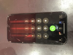 iPhone11 画面修理　西川口