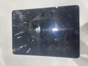 iPad ガラス修理　板橋