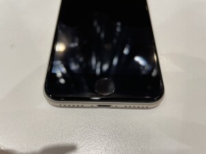 iPhoneSE第3世代　ガラス修理　川口